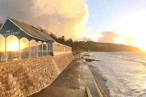 The Waterfront at Totland Bay is one of the best pubs on the Isle of Wight because of its spectacular seaside location